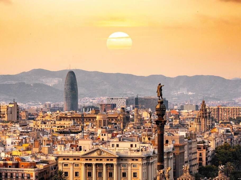 ¡Apartamento En El Centro De Barcelona! Buitenkant foto